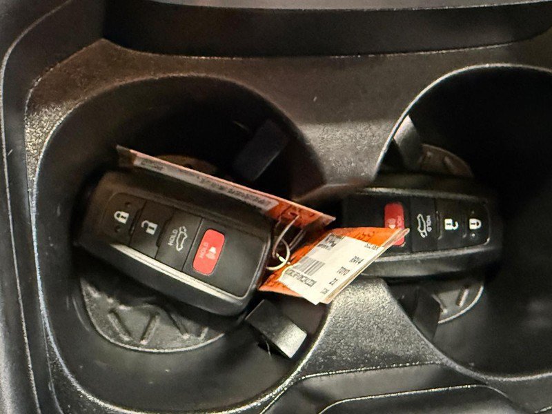 Used 2021 Toyota RAV4 XLE Premium AWD/4WD image 29
