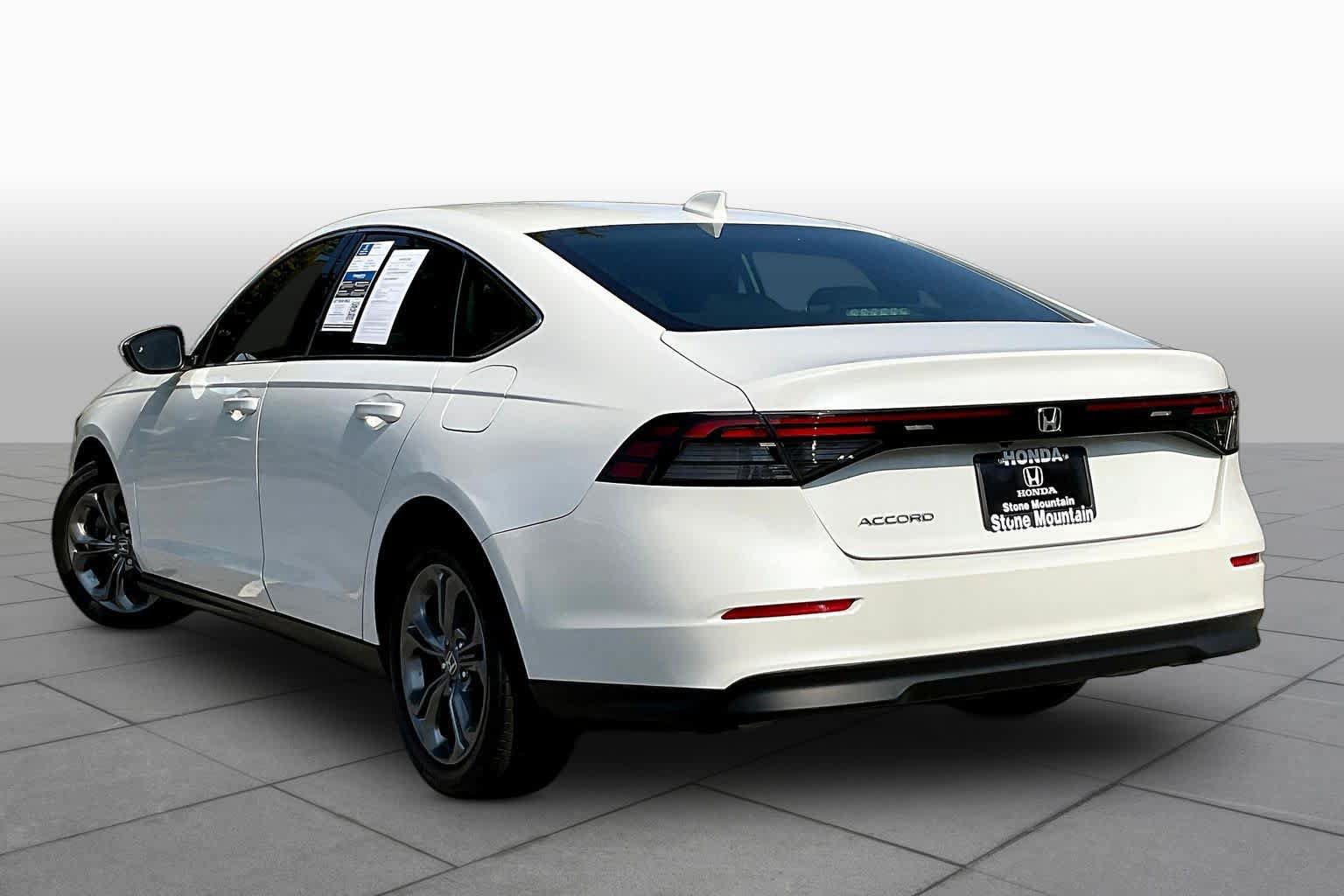Used 2023 Honda Accord EX image 12