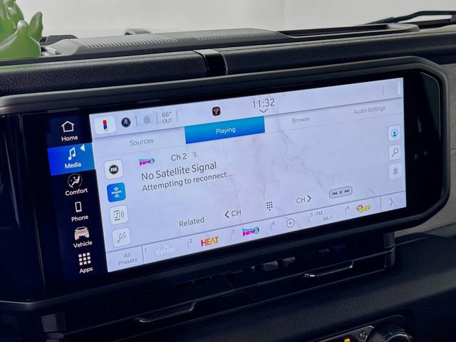 New 2025 Jeep Gladiator Sport image 17