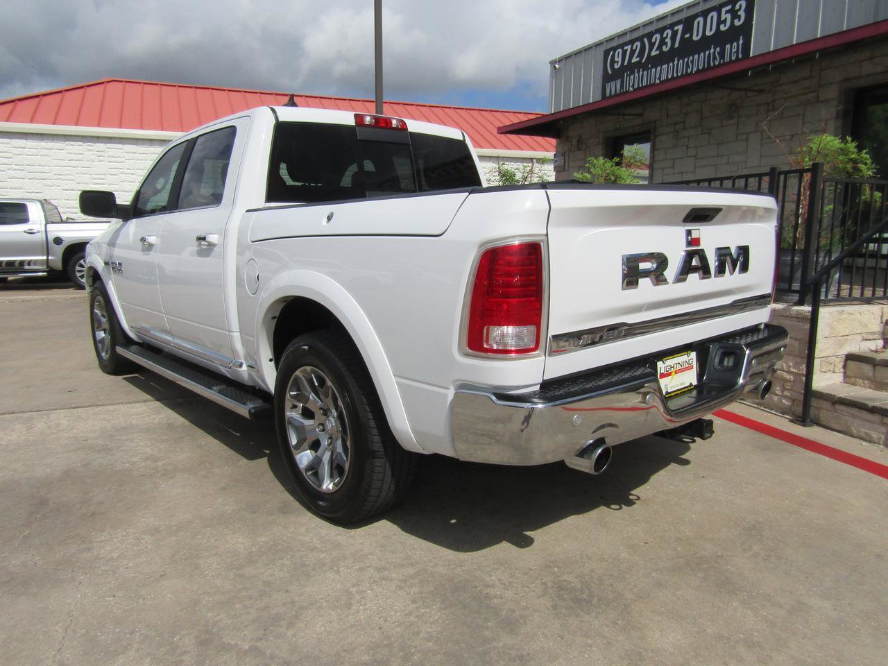Used 2017 RAM 1500 Limited AWD/4WD image 3