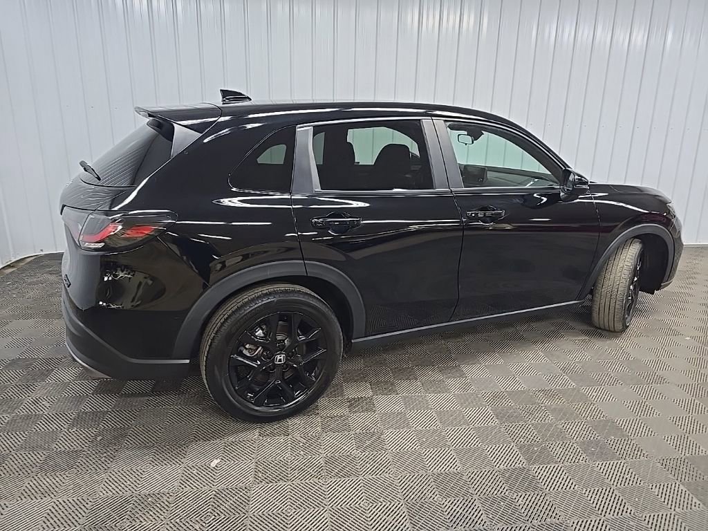 Used 2023 Honda HR-V Sport image 3