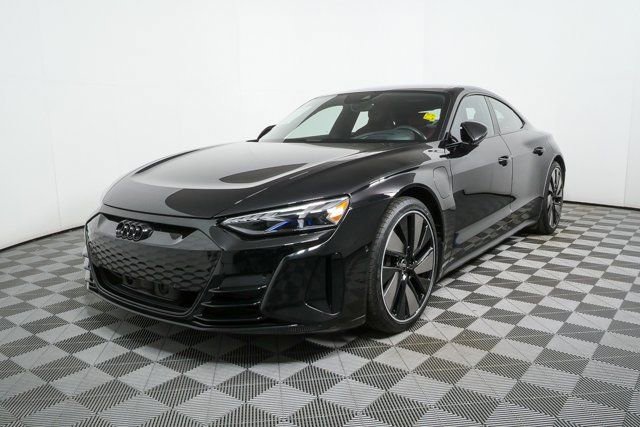 Used 2023 Audi e-tron GT Prestige image 32