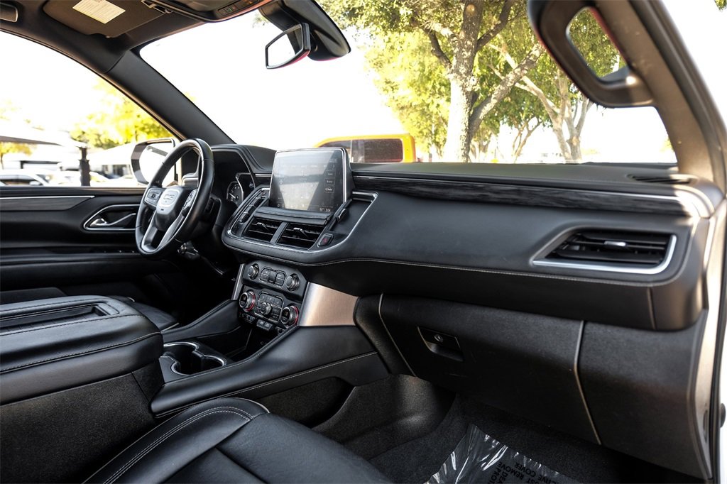 Used 2021 GMC Yukon XL SLT image 9