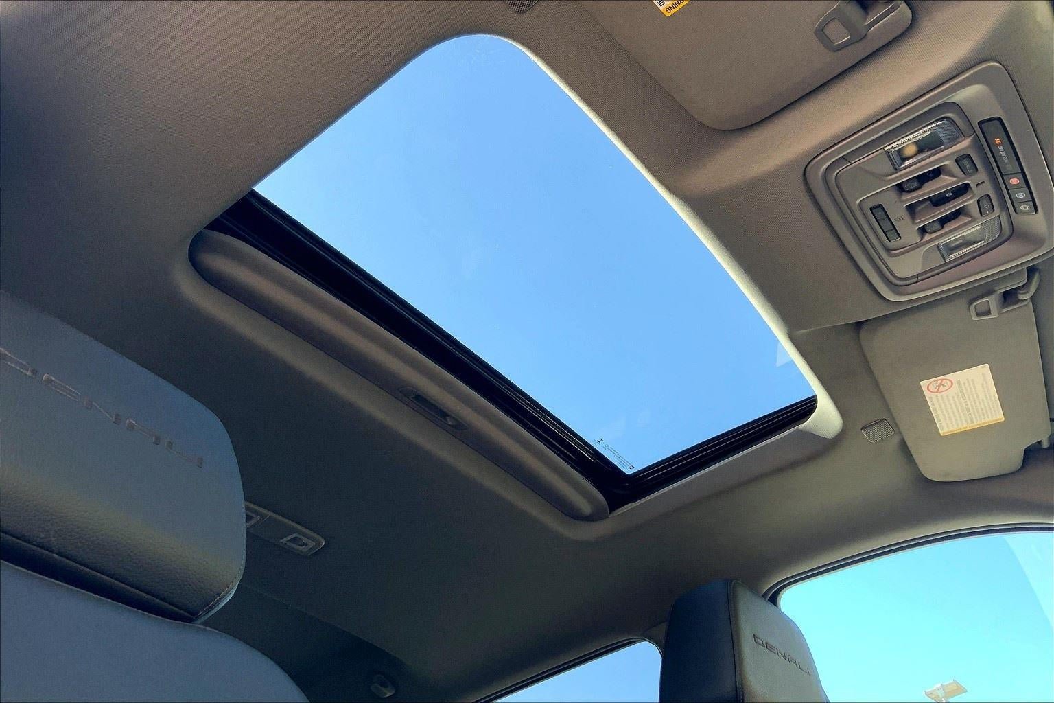 Used 2023 GMC Sierra 3500 Denali w/ Denali Ultimate Package image 26