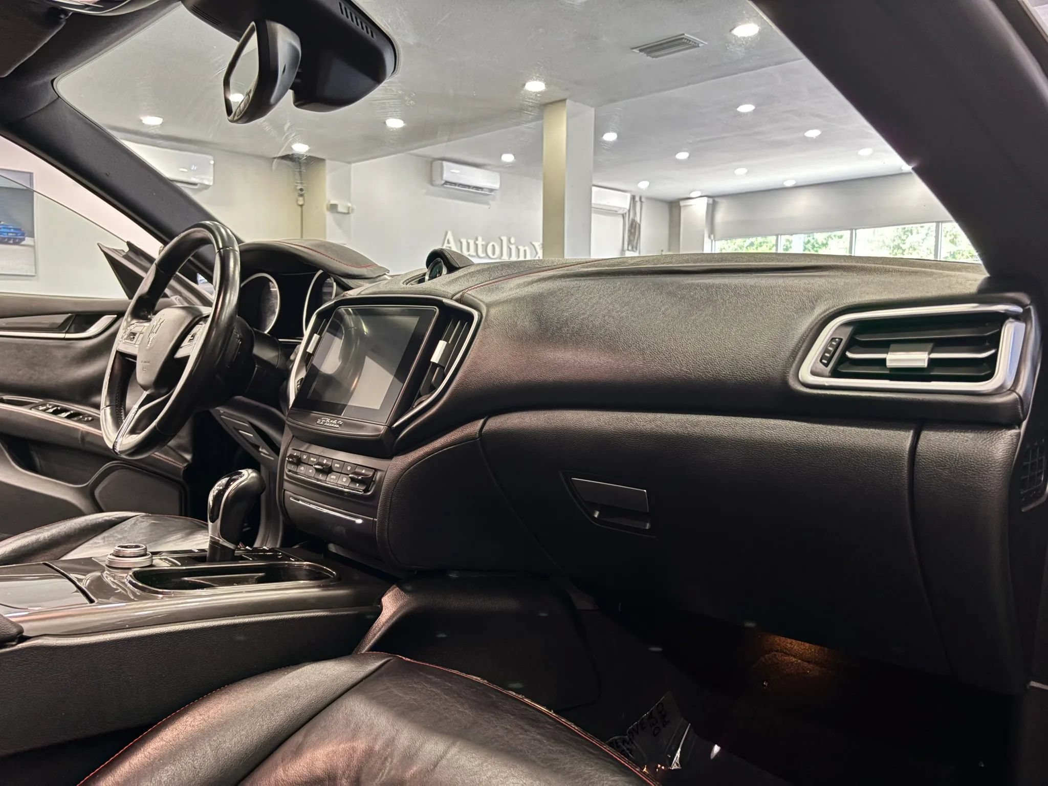 Used 2017 Maserati Ghibli RWD image 10