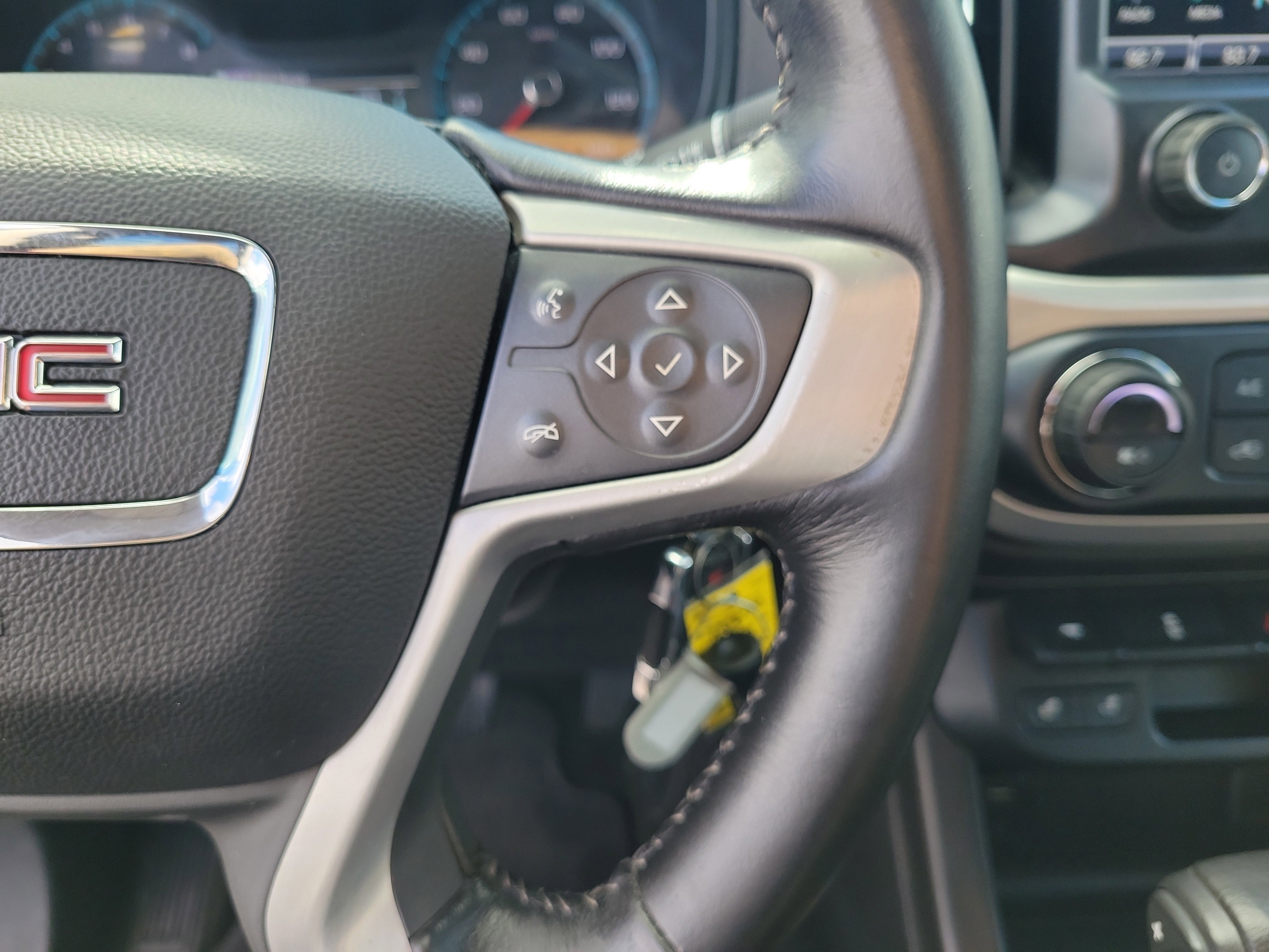 Used 2017 GMC Canyon SLT w/ Driver Alert Package image 27