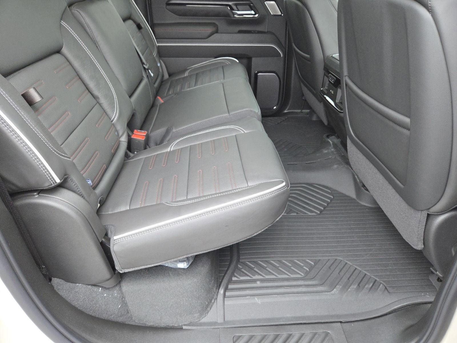 New 2026 GMC Sierra 2500 AT4X w/ AT4X AEV Edition image 31