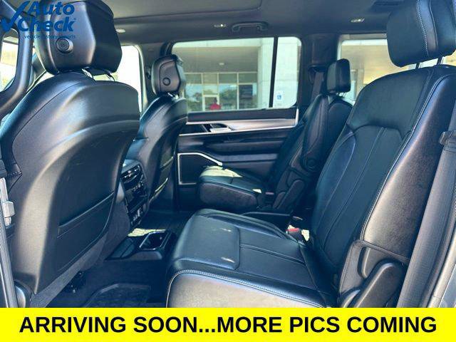 Certified 2024 Jeep Wagoneer Series II AWD/4WD image 35
