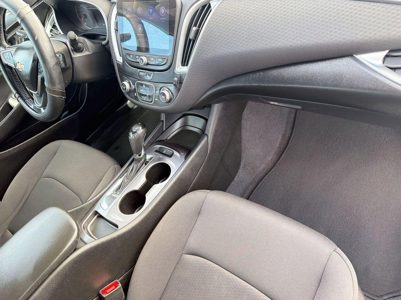 Used 2020 Chevrolet Malibu RS FWD image 33