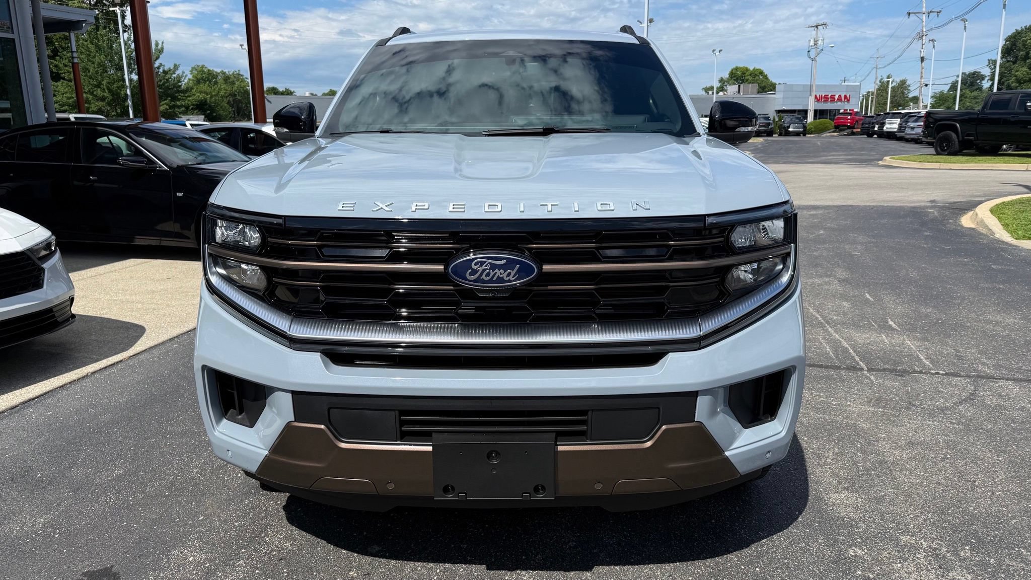 Used 2025 Ford Expedition King Ranch AWD/4WD image 9