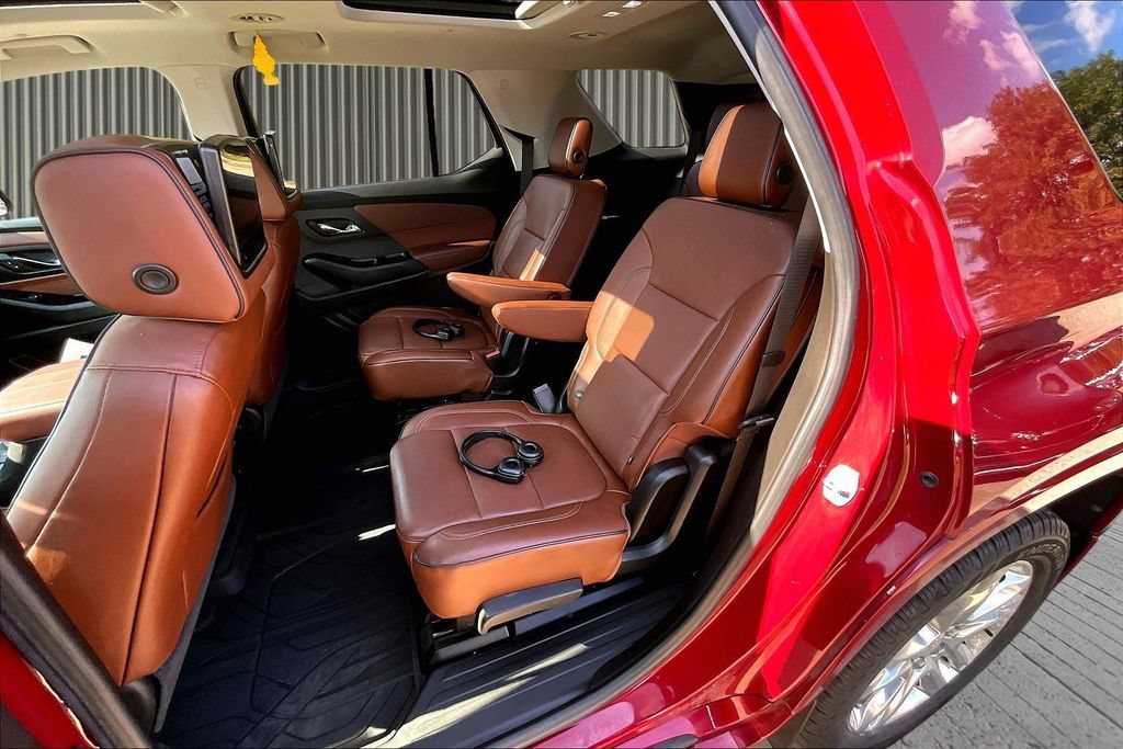 Used 2018 Chevrolet Traverse High Country w/ LPO, Floor Liner Package AWD/4WD image 27