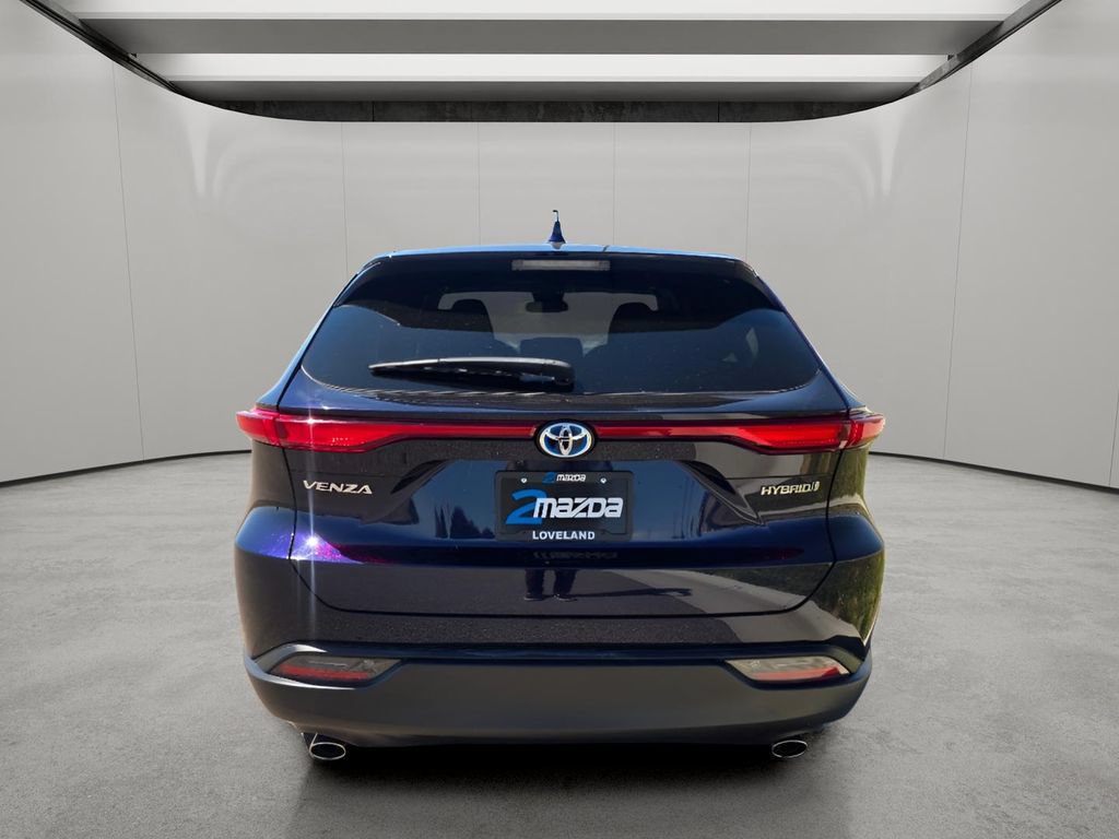Used 2021 Toyota Venza LE w/ Carpet Mat Package (TMS) AWD/4WD image 4