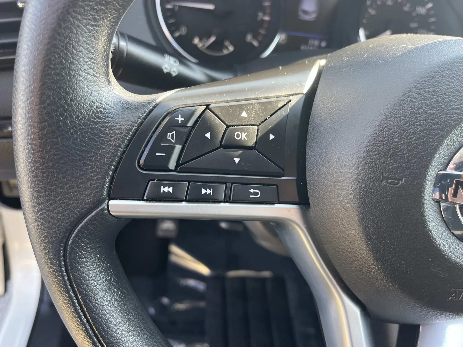 Used 2022 Nissan Rogue Sport S FWD image 31