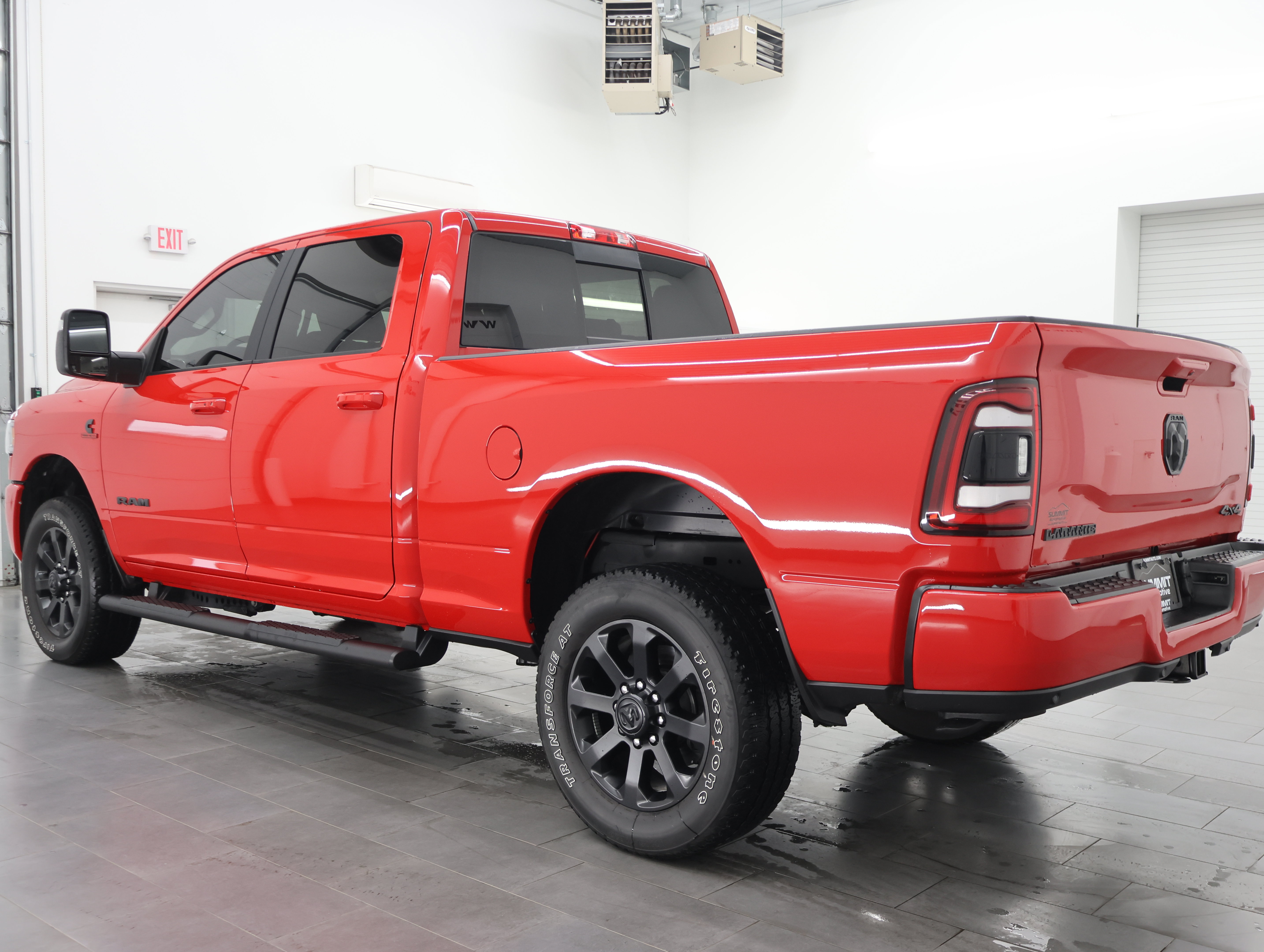 Used 2024 RAM 2500 Laramie w/ Night Edition AWD/4WD image 6