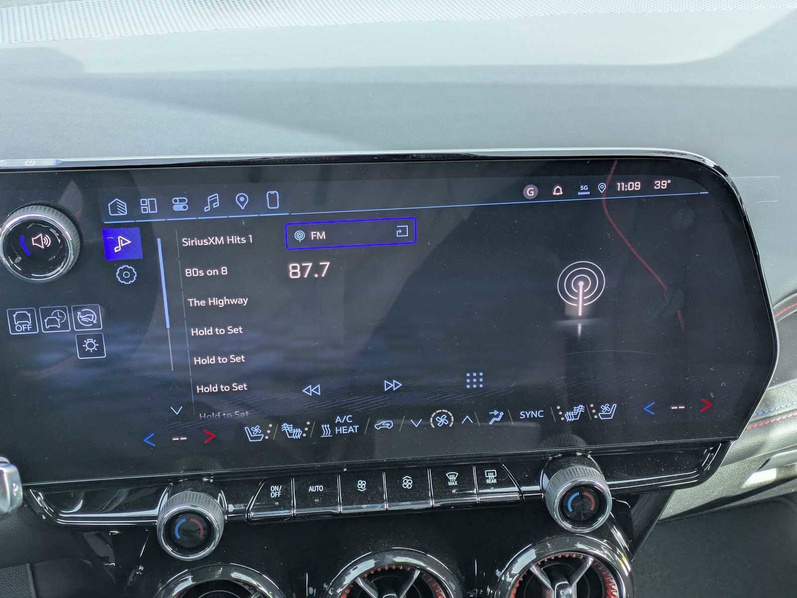 New 2026 Chevrolet Blazer EV RS w/ LPO, Blackout Package AWD/4WD image 28