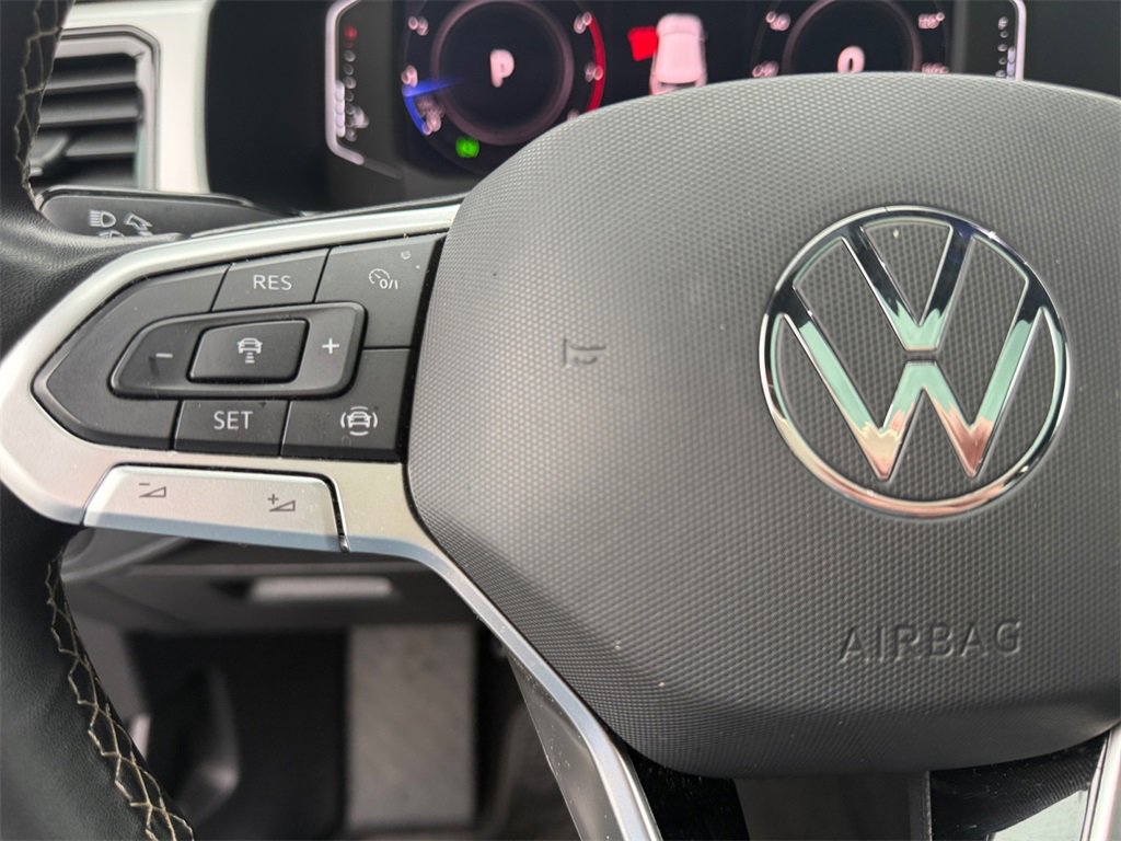 Used 2022 Volkswagen Atlas Cross Sport SE image 25