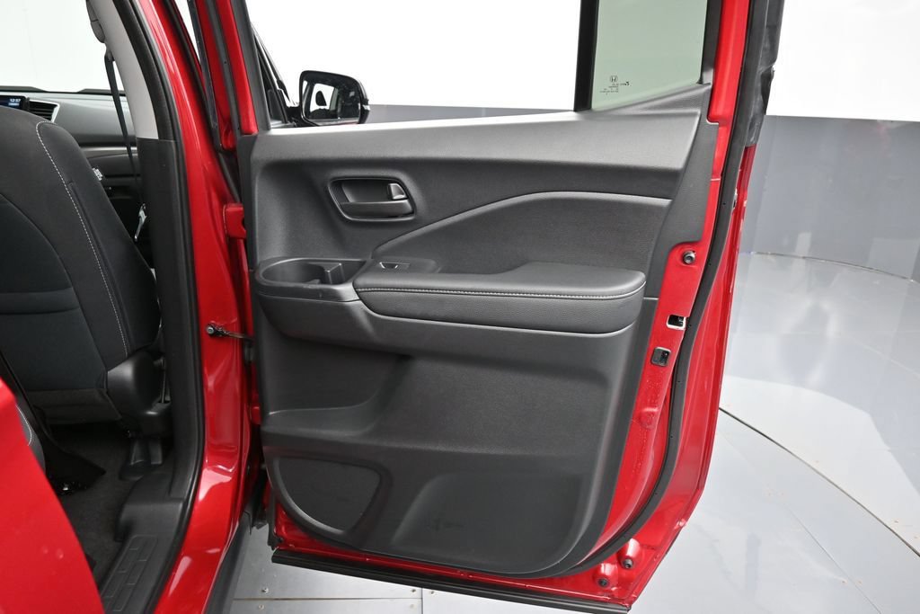Used 2025 Honda Ridgeline Sport image 31