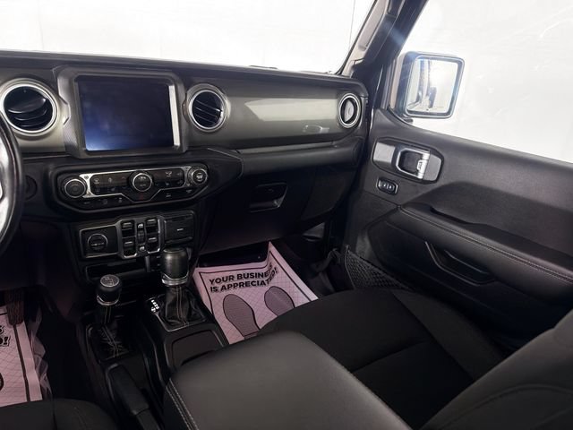 Used 2023 Jeep Wrangler Unlimited Sahara w/ Cold Weather Group AWD/4WD image 23