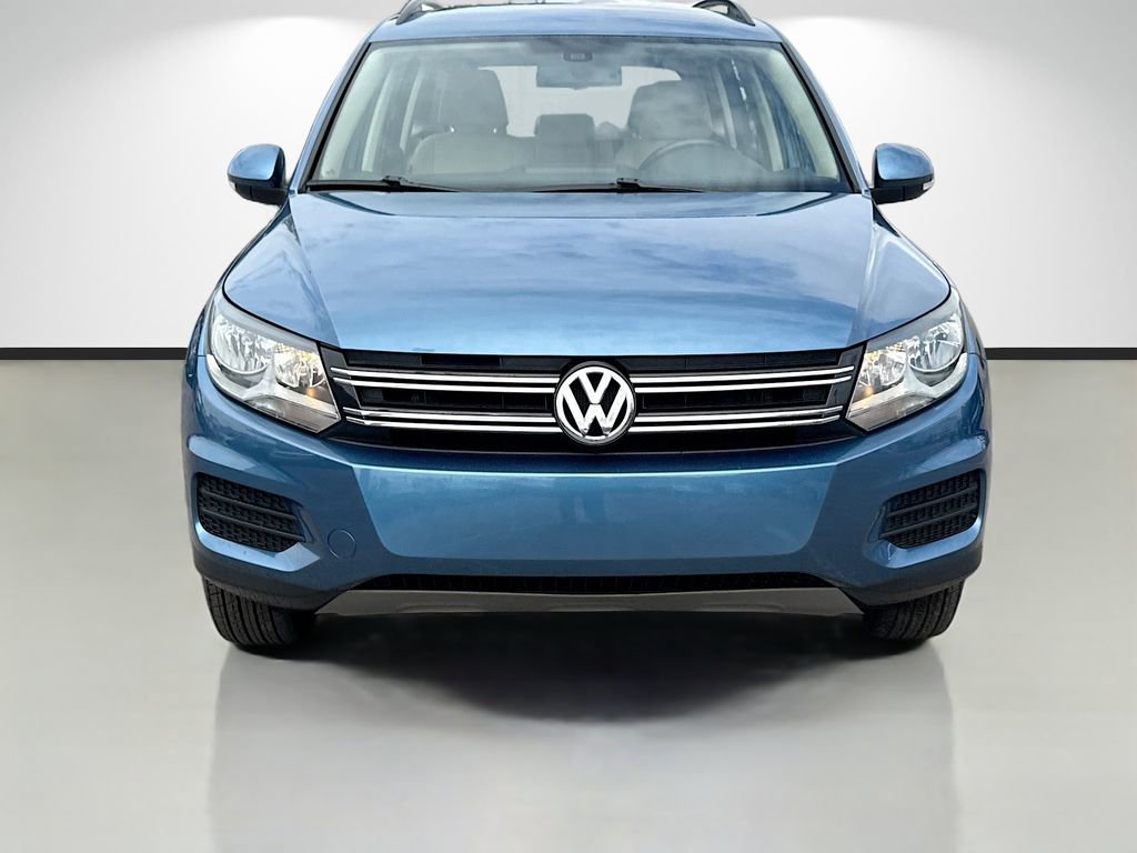 Used 2017 Volkswagen Tiguan S image 8