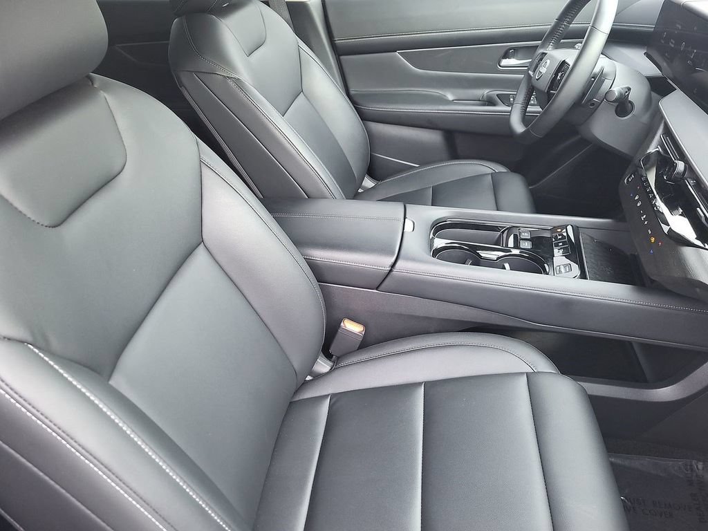 Used 2025 Nissan Murano SV AWD/4WD image 33