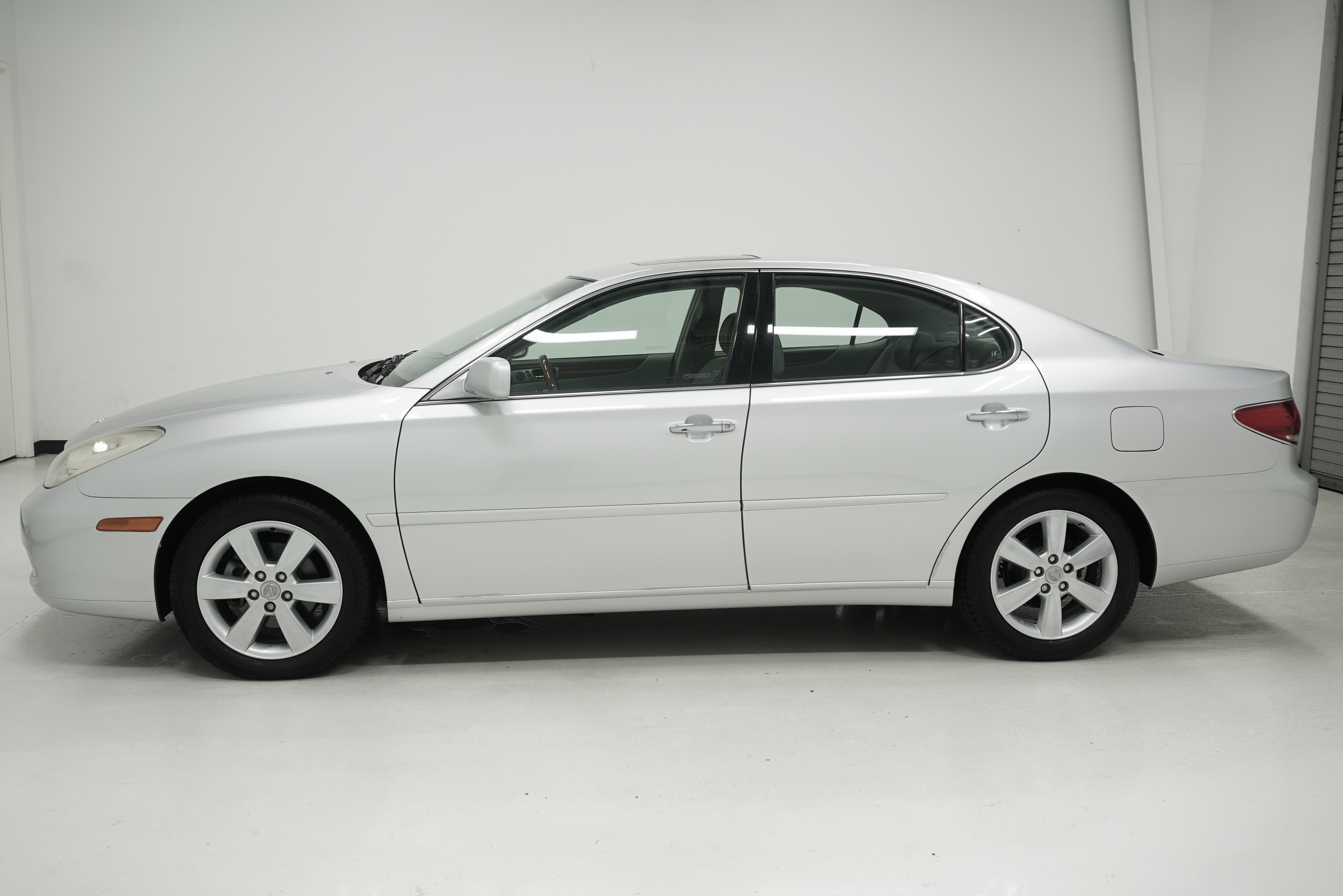Used 2005 Lexus ES 330 w/ Preferred Accessory Pkg FWD image 7