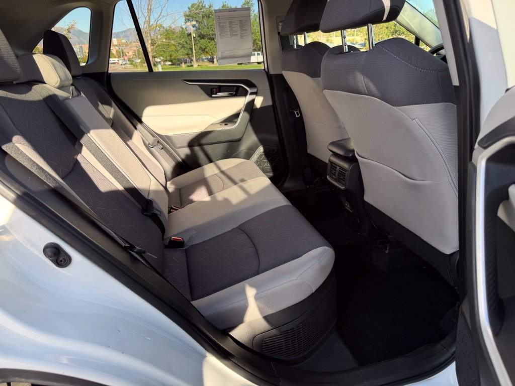 Used 2023 Toyota RAV4 XLE AWD/4WD image 36