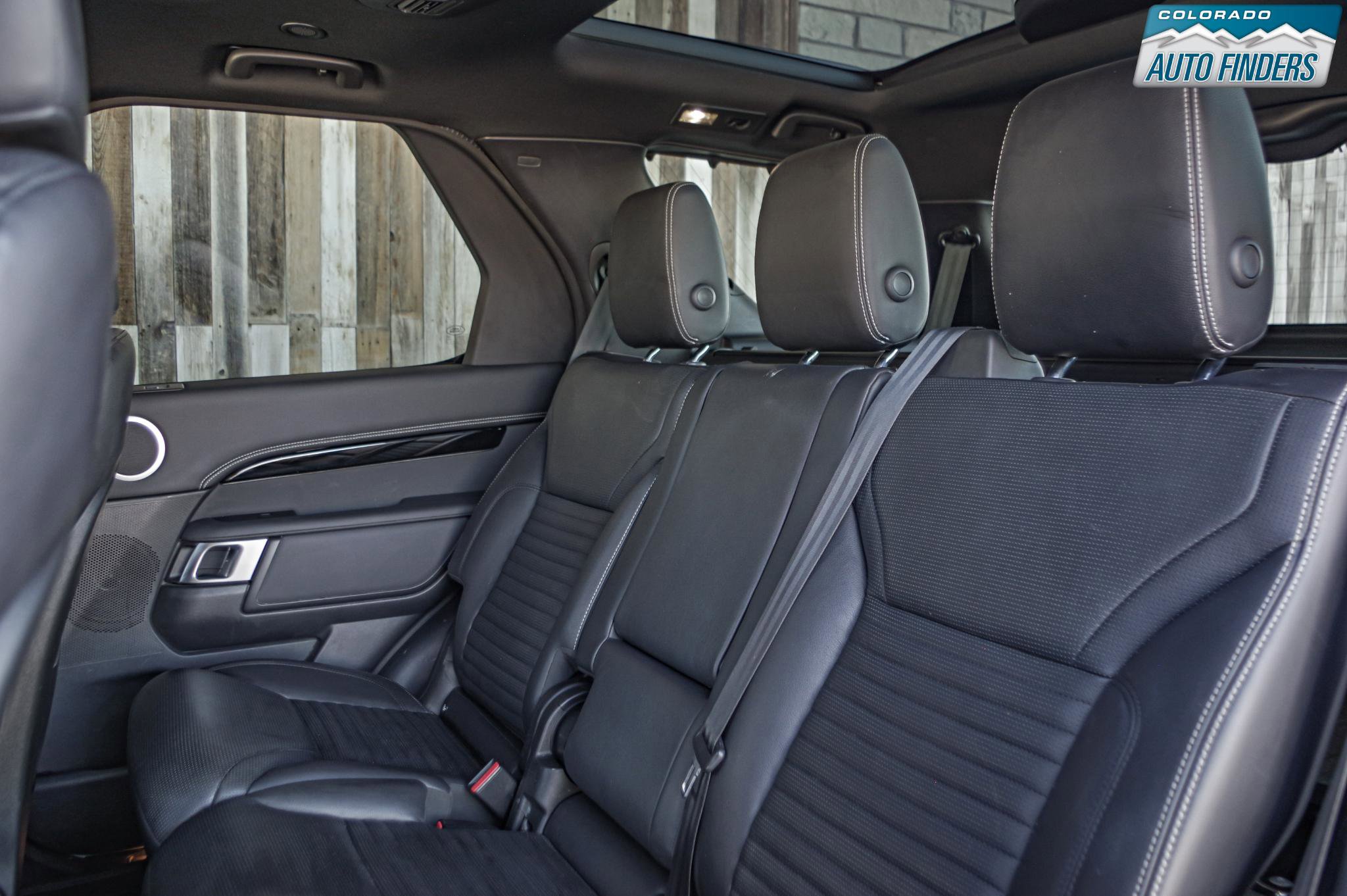 Used 2021 Land Rover Discovery S R-Dynamic image 25