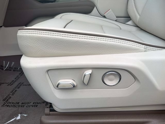 New 2026 GMC Yukon Denali w/ Denali Reserve Package AWD/4WD image 16