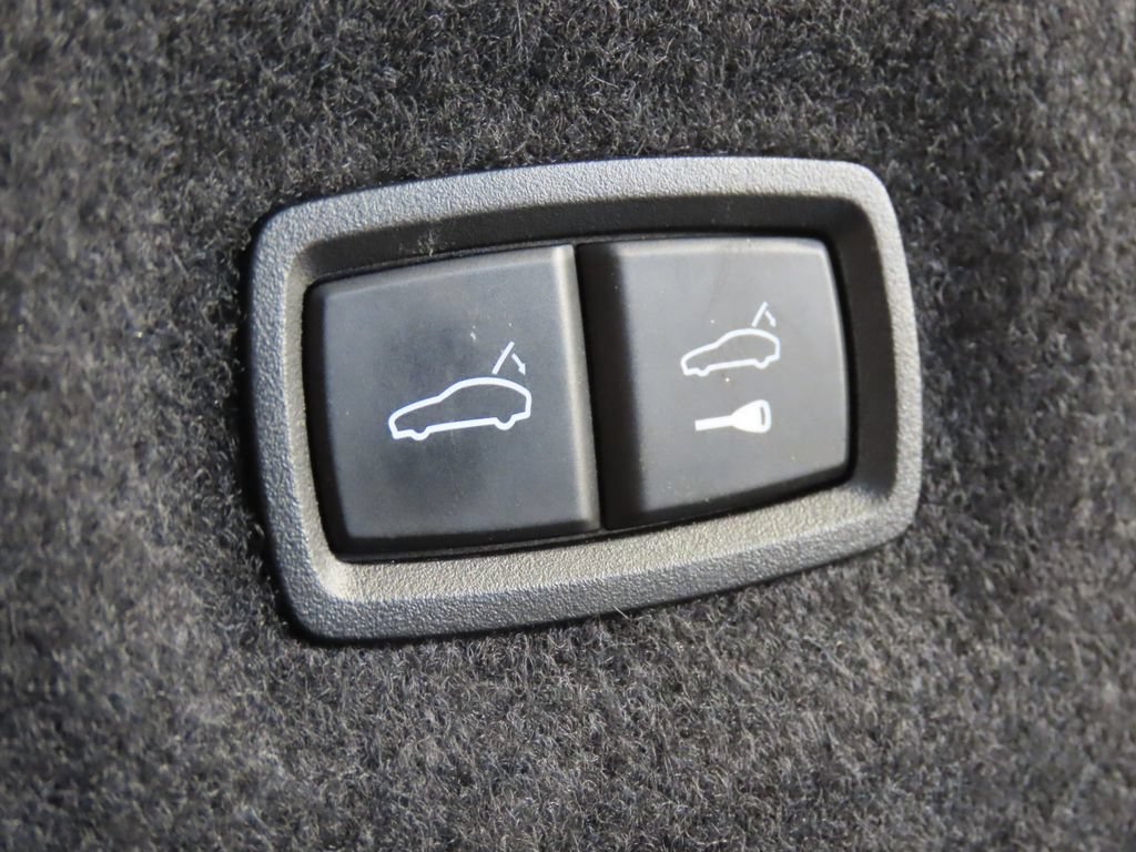Certified 2022 Porsche Taycan Turbo S AWD/4WD image 47