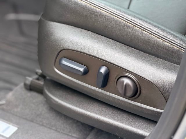 Certified 2023 Chevrolet Equinox Premier w/ LPO, Floor Liner Package image 7