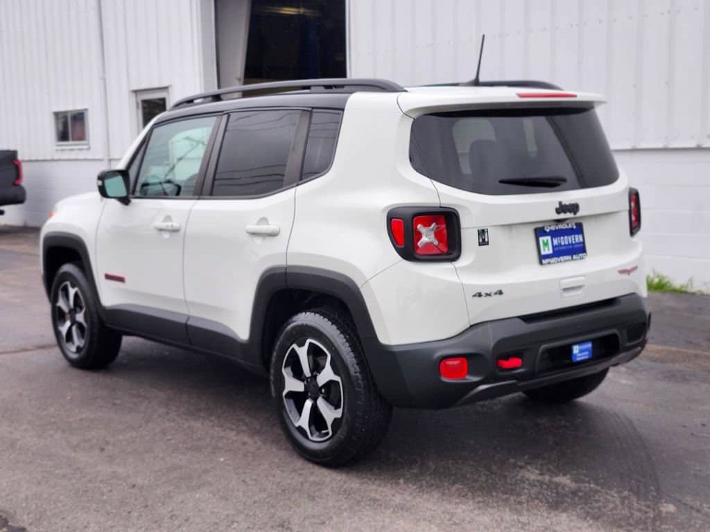 Used 2022 Jeep Renegade Trailhawk w/ Trailer Tow Group AWD/4WD image 3