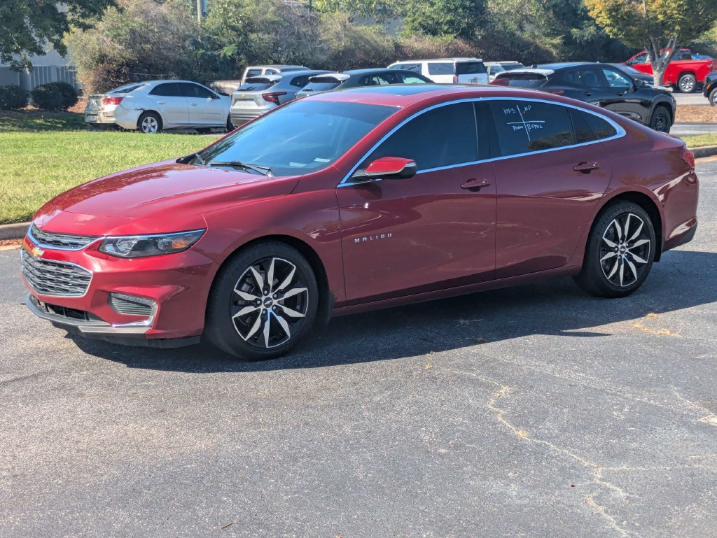 Used 2018 Chevrolet Malibu LT w/ Leather Package FWD image 8