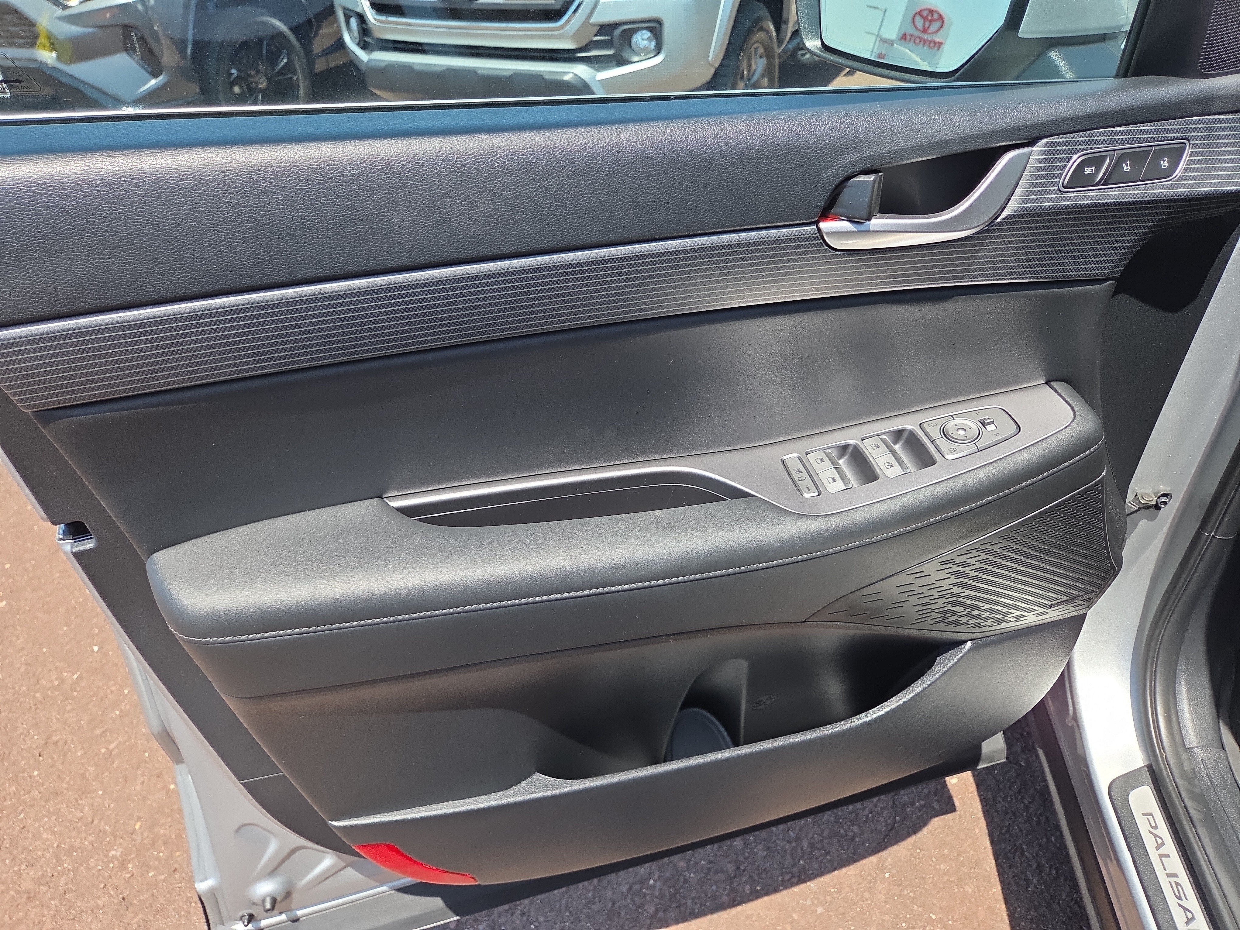 Used 2023 Hyundai Palisade Limited AWD/4WD image 14