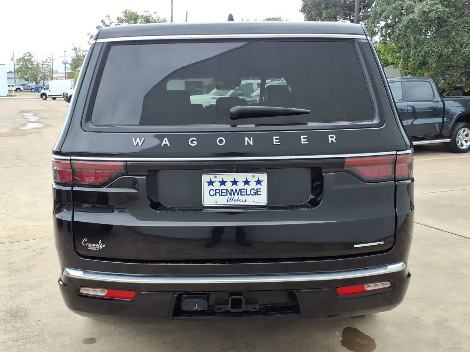 Used 2024 Jeep Wagoneer Series II w/ Flexible Seating Group RWD image 27