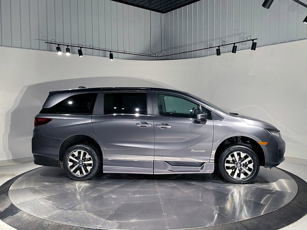Used 2026 Honda Odyssey EX-L image 5
