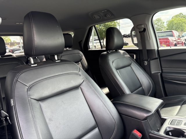 Used 2024 Ford Explorer XLT w/ Equipment Group 202A RWD image 24