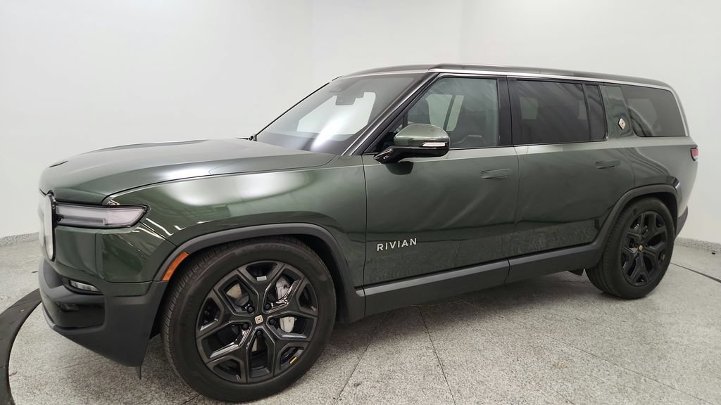 Used 2025 Rivian R1S Adventure Dual AWD/4WD image 24
