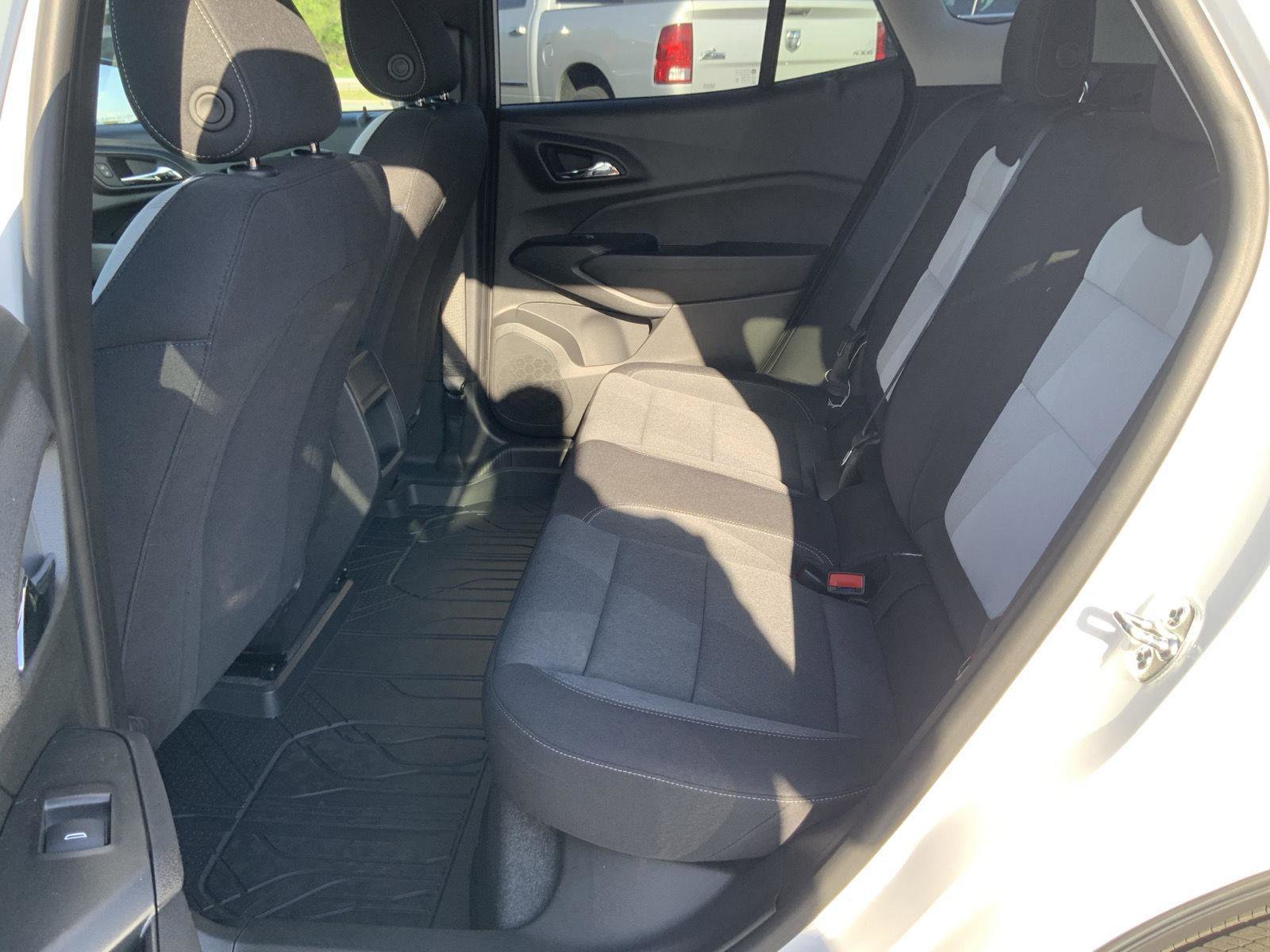 New 2026 Chevrolet Trax LS w/ LS Convenience Package FWD image 47