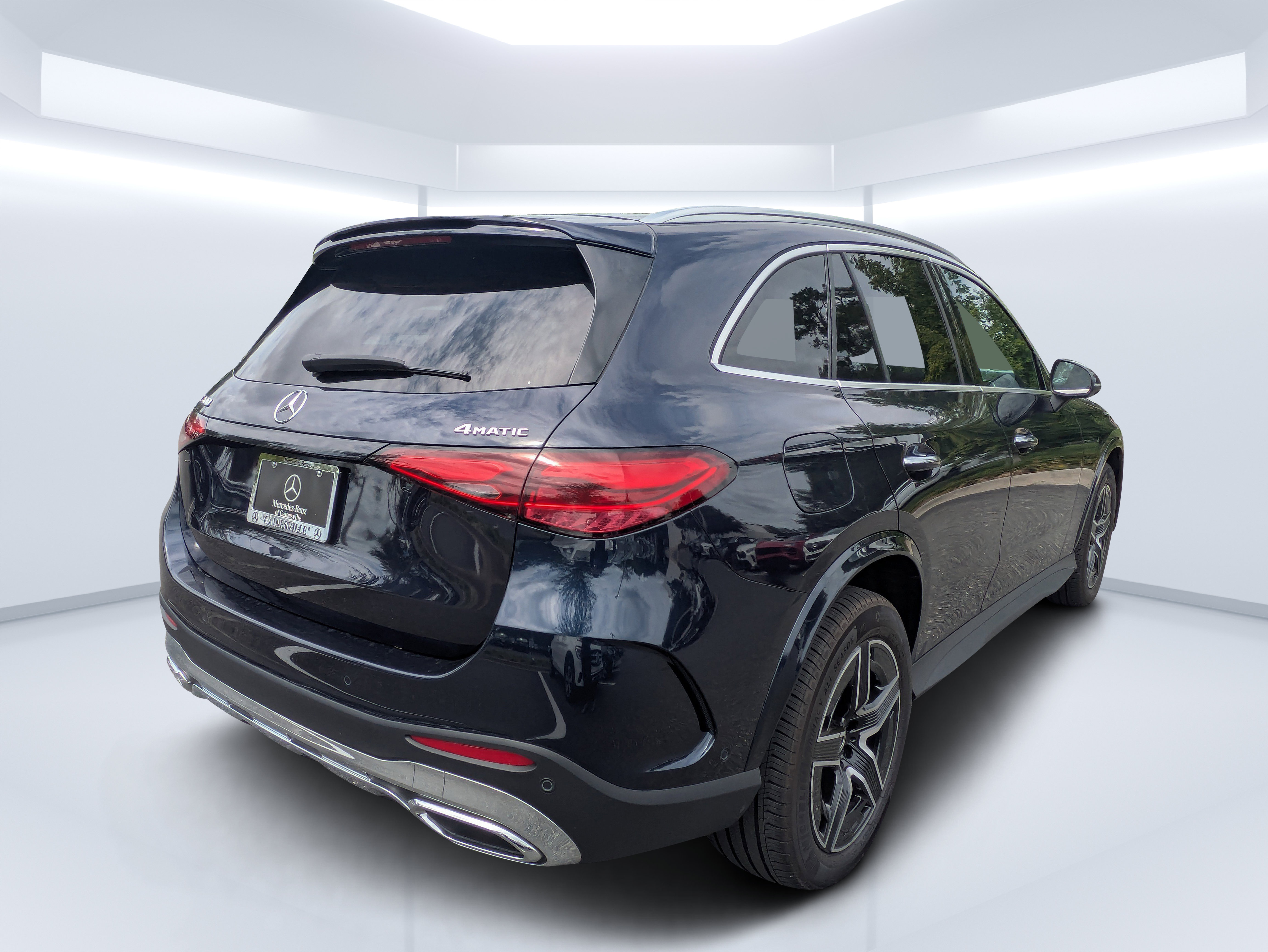 Certified 2024 Mercedes-Benz GLC 300 4MATIC image 3
