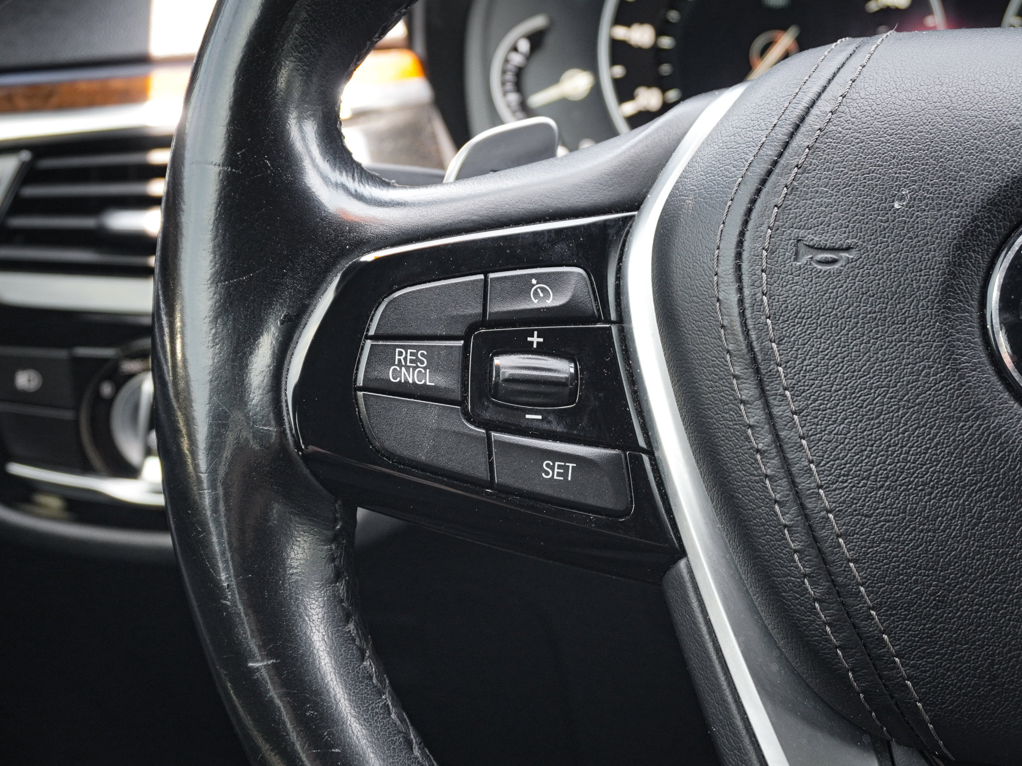 Used 2018 BMW 540i xDrive w/ Premium Package image 18