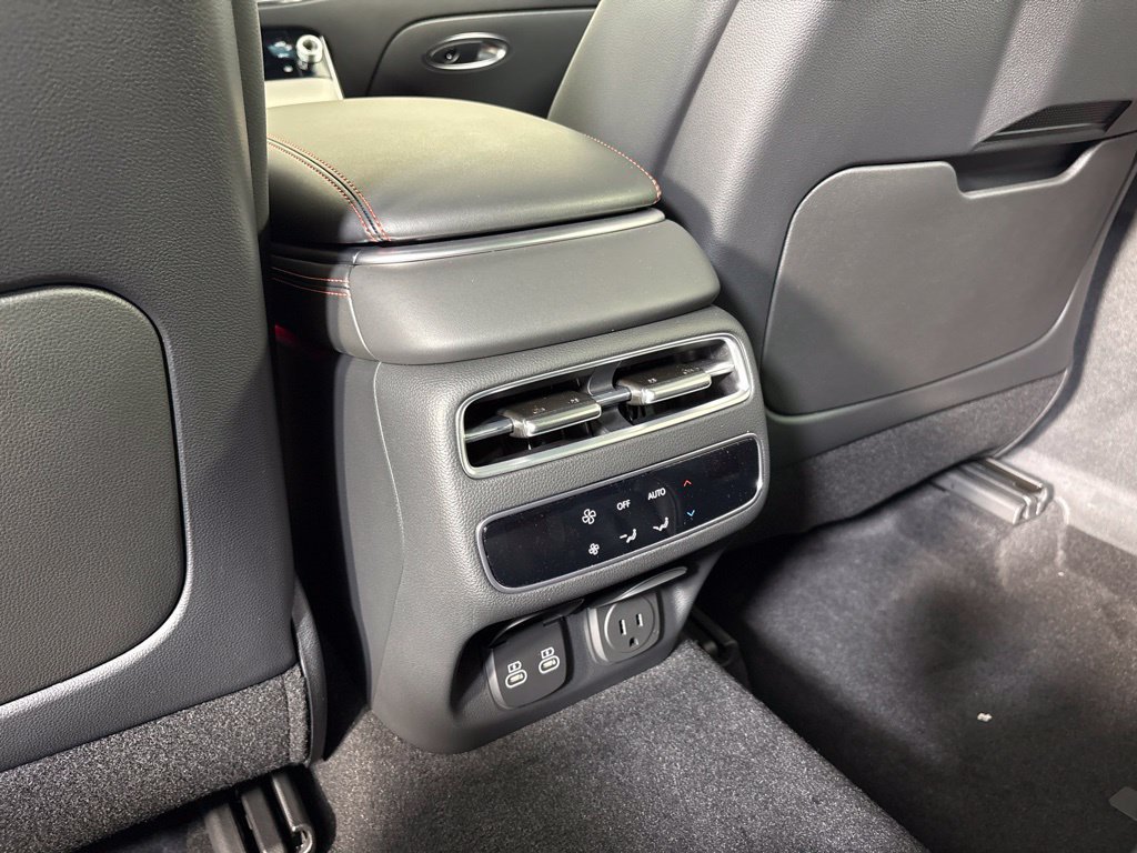 New 2027 Genesis GV70 2.5T Sport Prestige AWD/4WD image 27