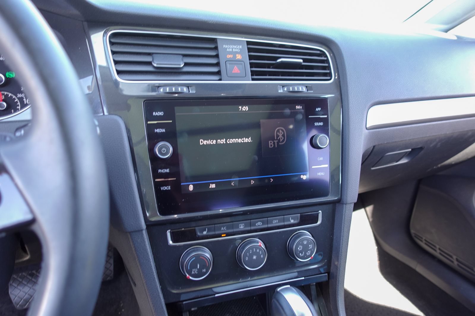 Used 2019 Volkswagen Golf SE FWD image 19
