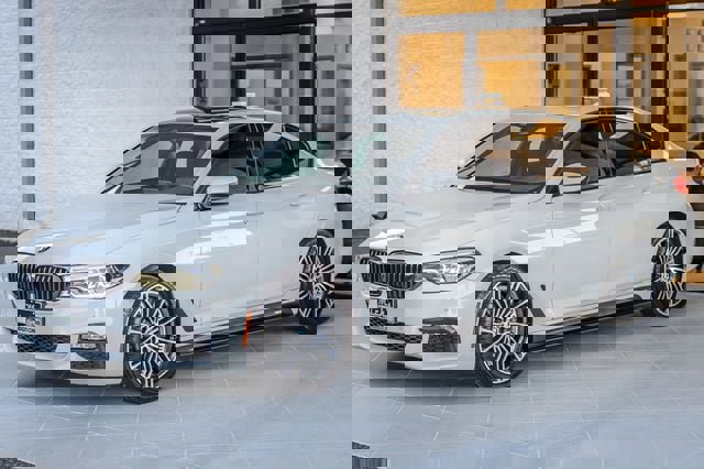 Used 2019 BMW 540i xDrive w/ M Sport Package image 6