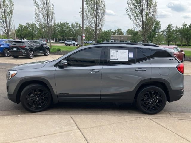 Used 2021 GMC Terrain SLT w/ Elevation Edition image 6