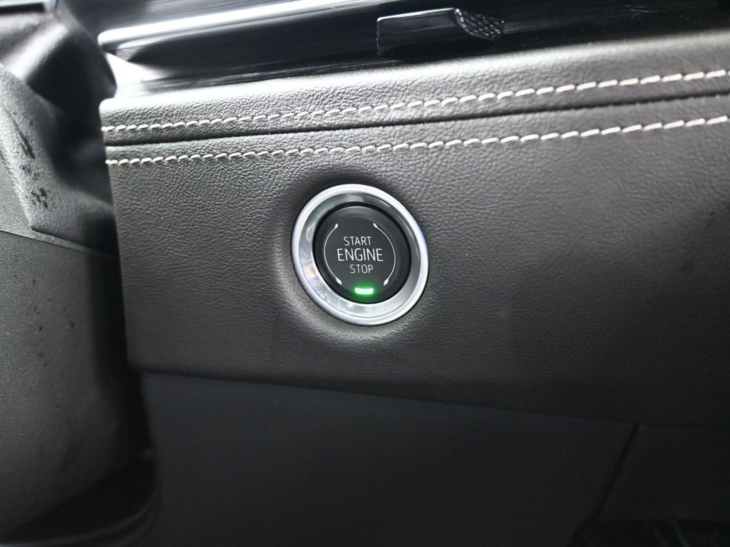 Used 2025 Cadillac Escalade ESV Sport w/ Touring Package image 33