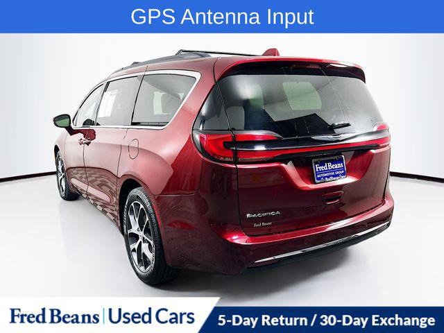 Certified 2022 Chrysler Pacifica Touring-L w/ Uconnect Theater Family Group image 5