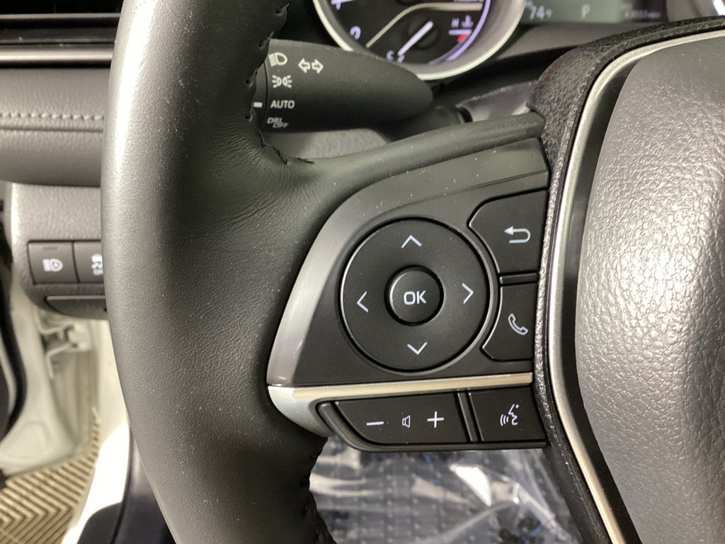 Used 2023 Toyota Camry XLE FWD image 24