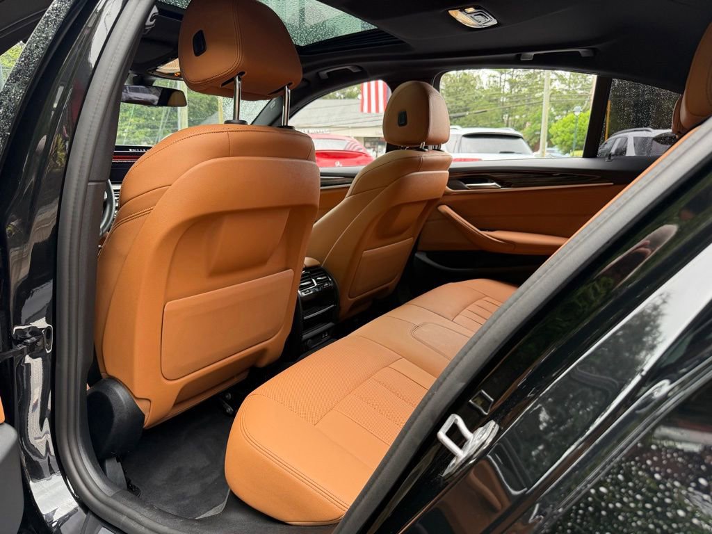 Used 2022 BMW 530i w/ M Sport Package RWD image 31