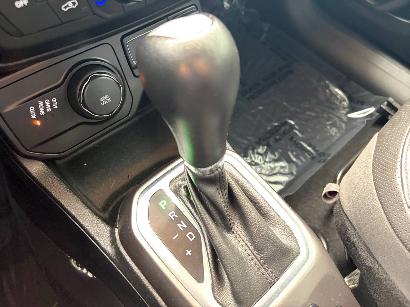 Used 2019 Jeep Renegade Limited AWD/4WD image 26