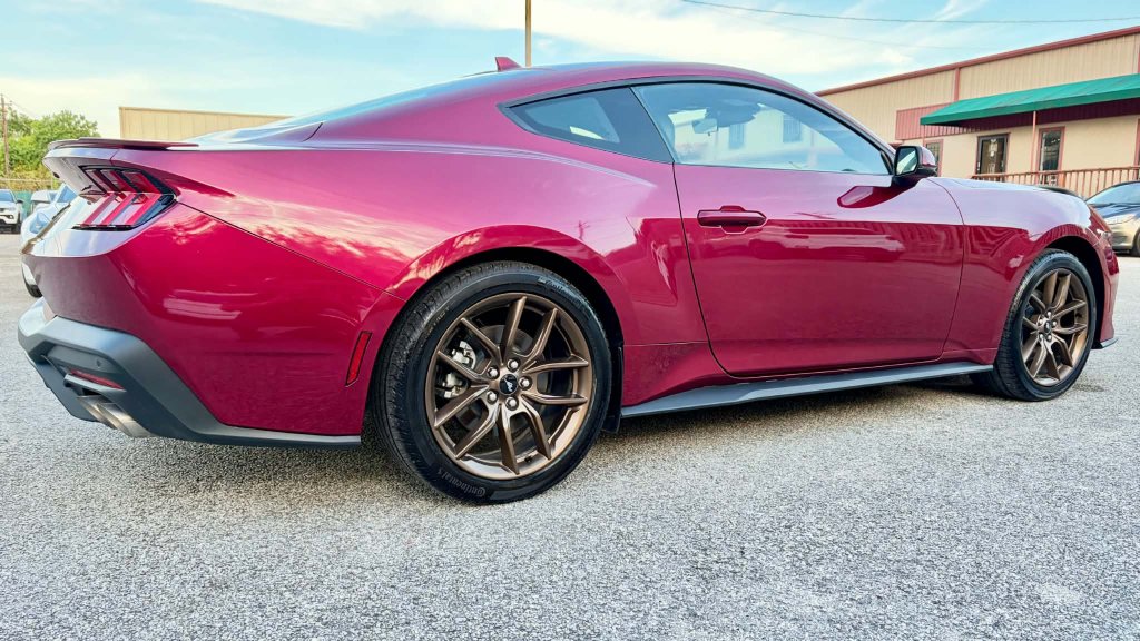 Used 2026 Ford Mustang Premium RWD image 5